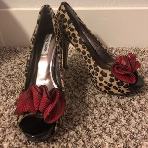9 1/2 Steve Madden Leopard print heels